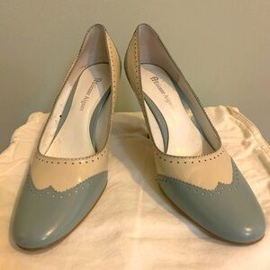 Etienne Aigner blue/cream classic pumps, 6.5M
